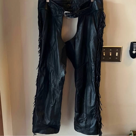Women’s XL Harley Davidson leather fringe chaps - Picture 3 of 14